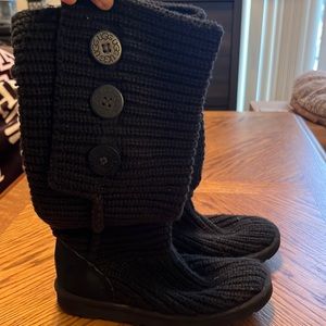 Women’s UGG Classic Knit Candy Boot size 7